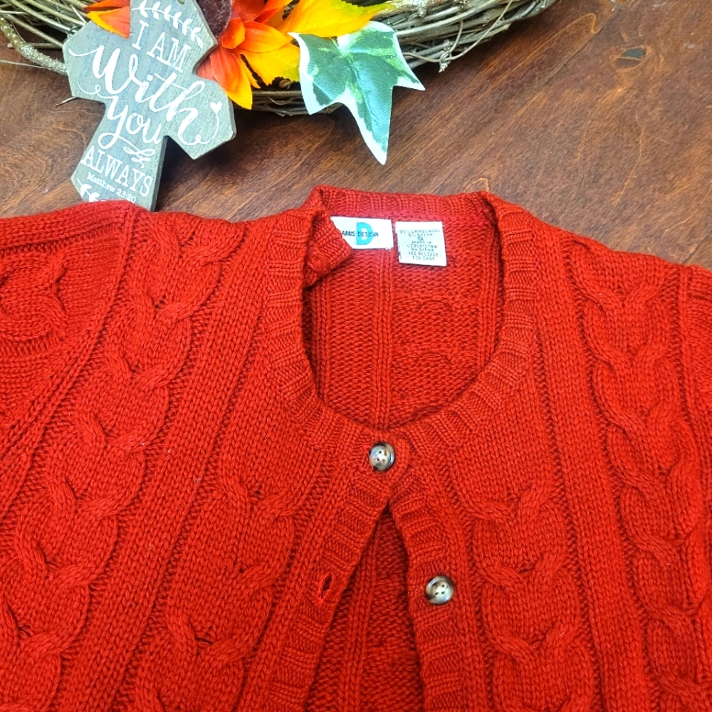 sweater - Picture 2 of 4